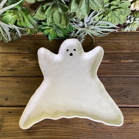 Pottery Barn Cute and Spooky Large Ghost Shaped Serving Tray 👻 - Picture 2 of 16